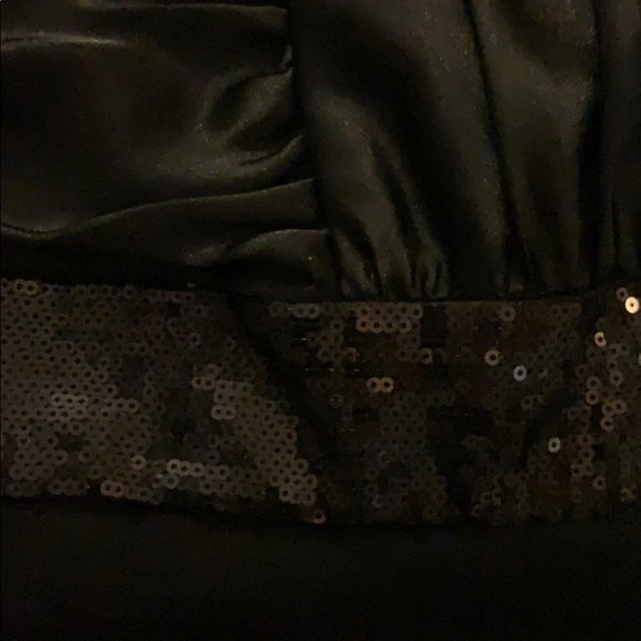 Short formal dress - Picture 4 of 6